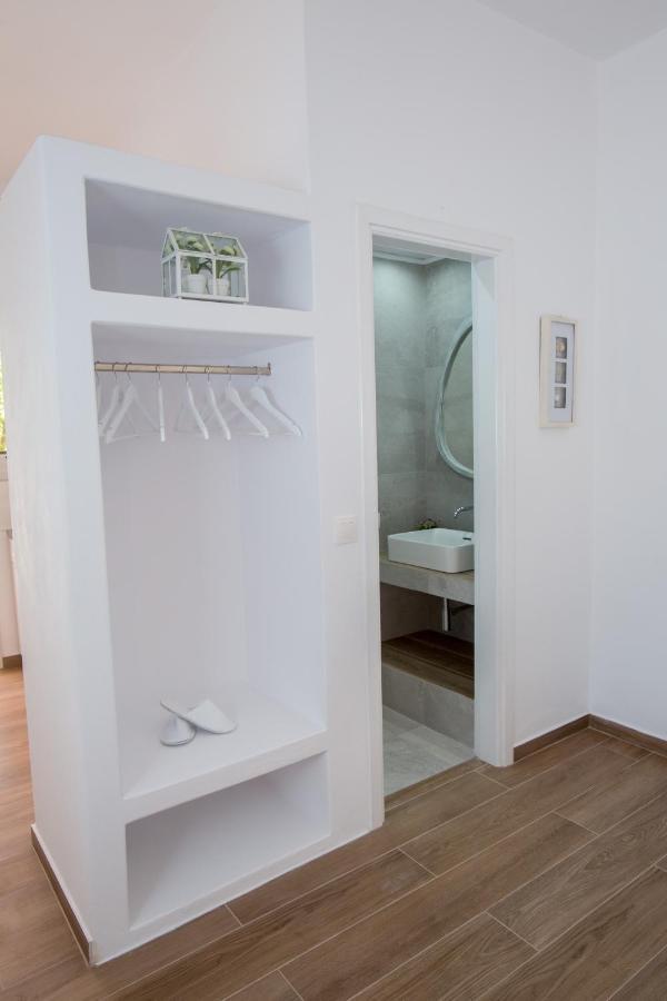 Studio Lefkes Kea Vourkari Luaran gambar